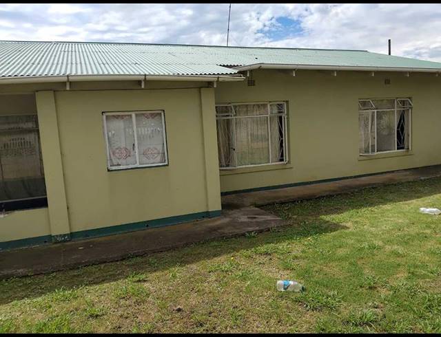 4 BEDROOM HOUSE FOR SALE IN MTHATHA CENTRAL
